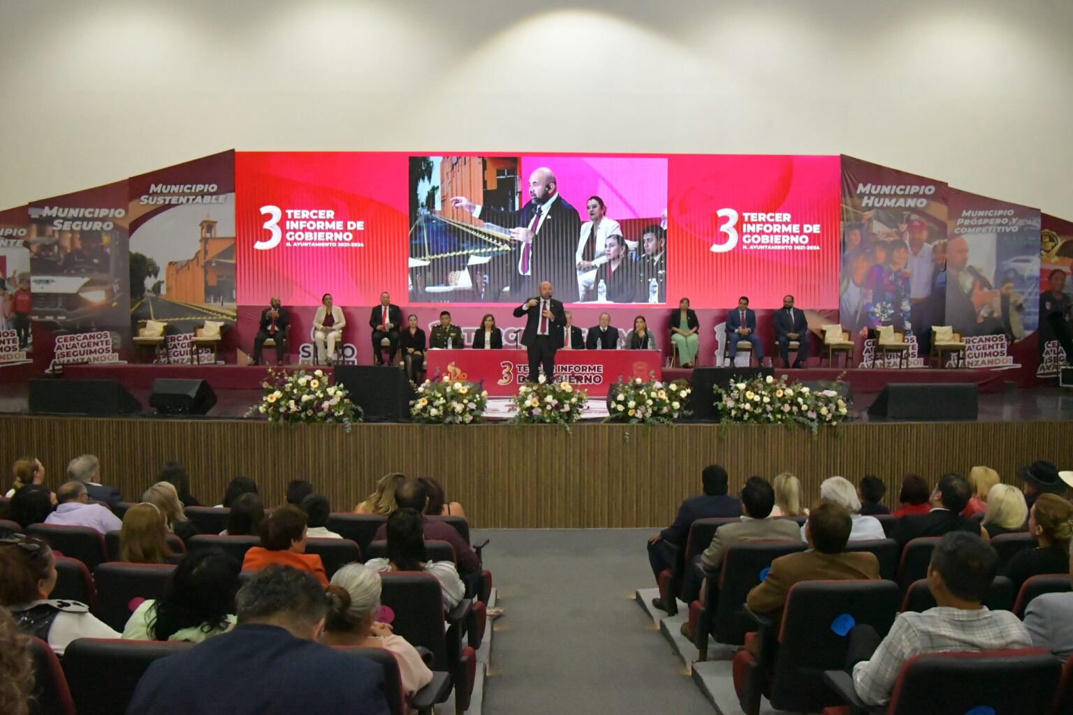 Rinde Carlos García y el H. Ayuntamiento 2021-2024 su 3er Informe de ...