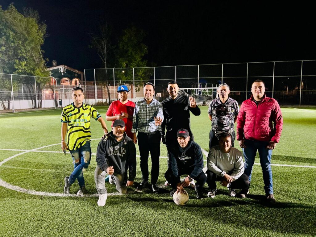 Inauguran nueva iluminación en cancha de futbol 7 de la Unidad ...